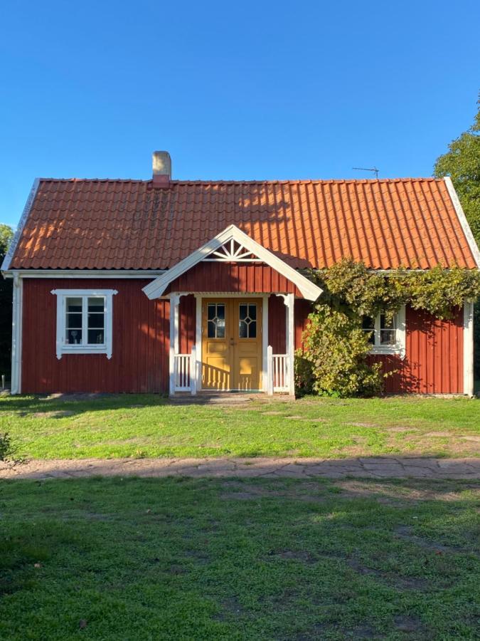 Bo i egen stuga på härlig ölandsgård Köpingsvik Exteriör bild