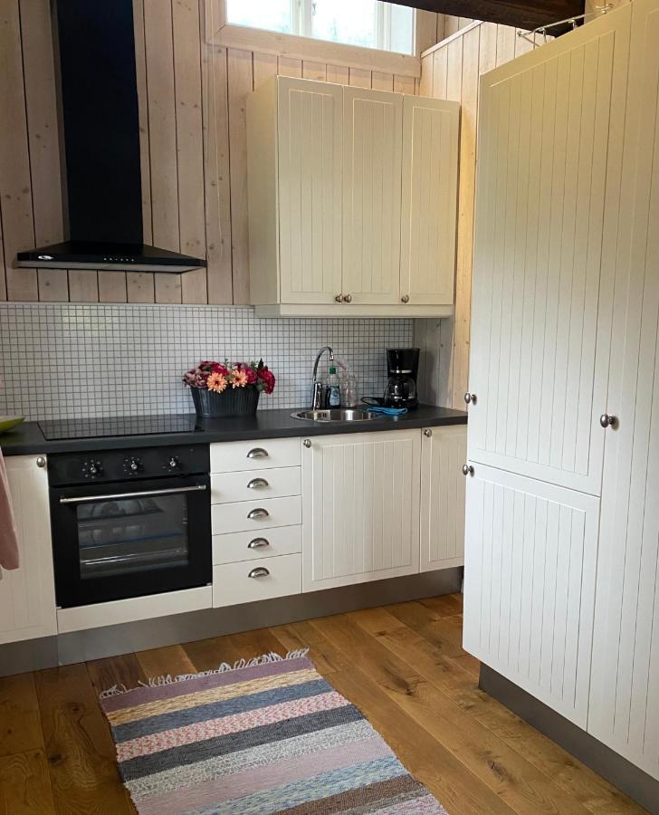 Bo i egen stuga på härlig ölandsgård Köpingsvik Exteriör bild