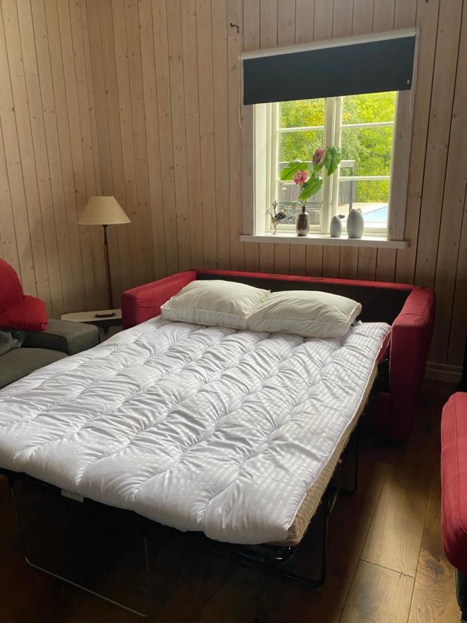 Bo i egen stuga på härlig ölandsgård Köpingsvik Exteriör bild